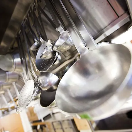 Engel בית הארחה