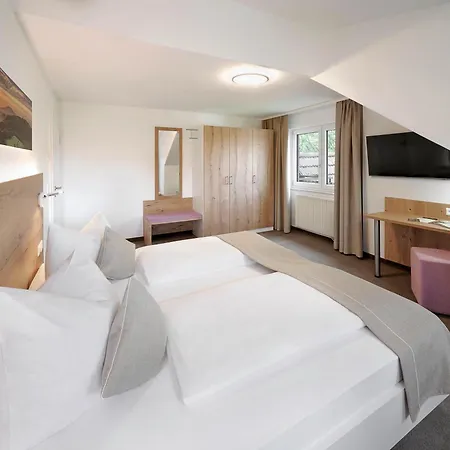 Engel אפנווייר