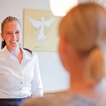 Engel בית הארחה